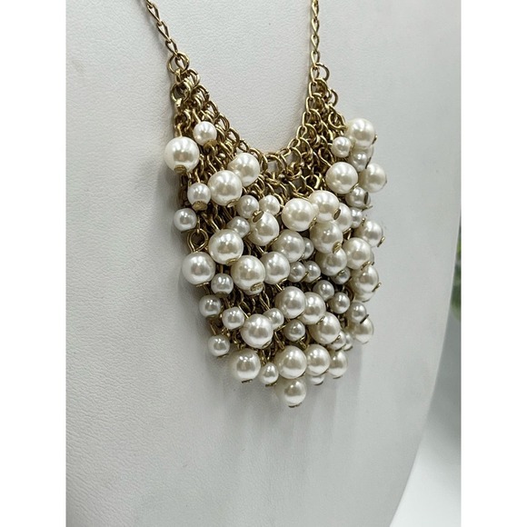 J. Crew White Pearl Center Cluster Bib Bridal Wedding Classic Dangle Necklace - Picture 5 of 13